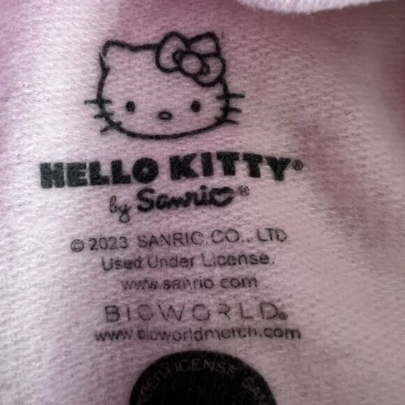 Hello Kitty Hoodie Womens Large Rainbow Graphic Pullover Sweatshirt Sanrio Cat - Picture 8 of 14
